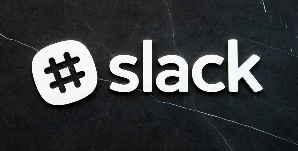 Придумать неудачную онлайн-игру и превратить её в популярный корпоративный мессенджер: история Slack и его основателя